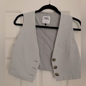 Seamed Linen Blend Vest- pearlized gray (Excellent condition)